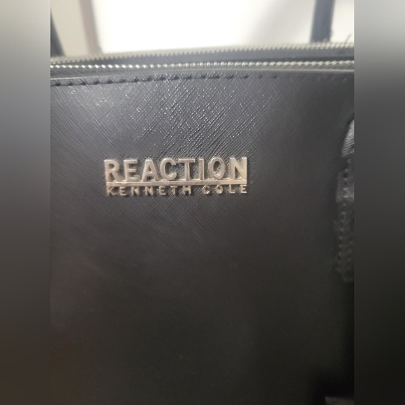 Kenneth Cole Reaction Large Black Tote Style Purse / Handbag - Picture 3 of 11
